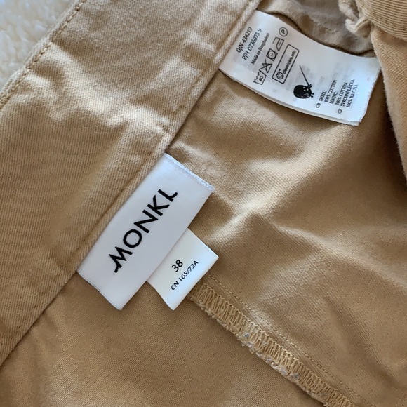 MONKI utility shorts in khaki - Picture 5 of 5